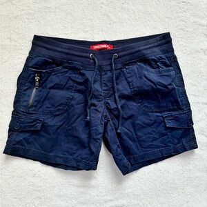 Dark Blue Cargo Shorts BARLEY WORN Small
Blue Cargo Shorts ( UNIONBAY )